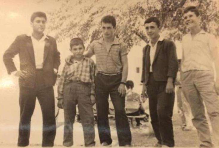 Düziçi İlköğretmen Okulu'na başladığı yıl. Ekim 1963 Haruniye/Adana