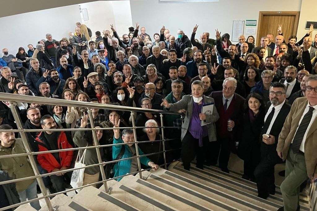 TTB Avukatları TTB Merkez Konseyi’nin Görevden Alınması Davasını Yorumladı: Olmayan Açıklamanın “Amaç Dışı Faaliyet” Olduğu İddia Edildi